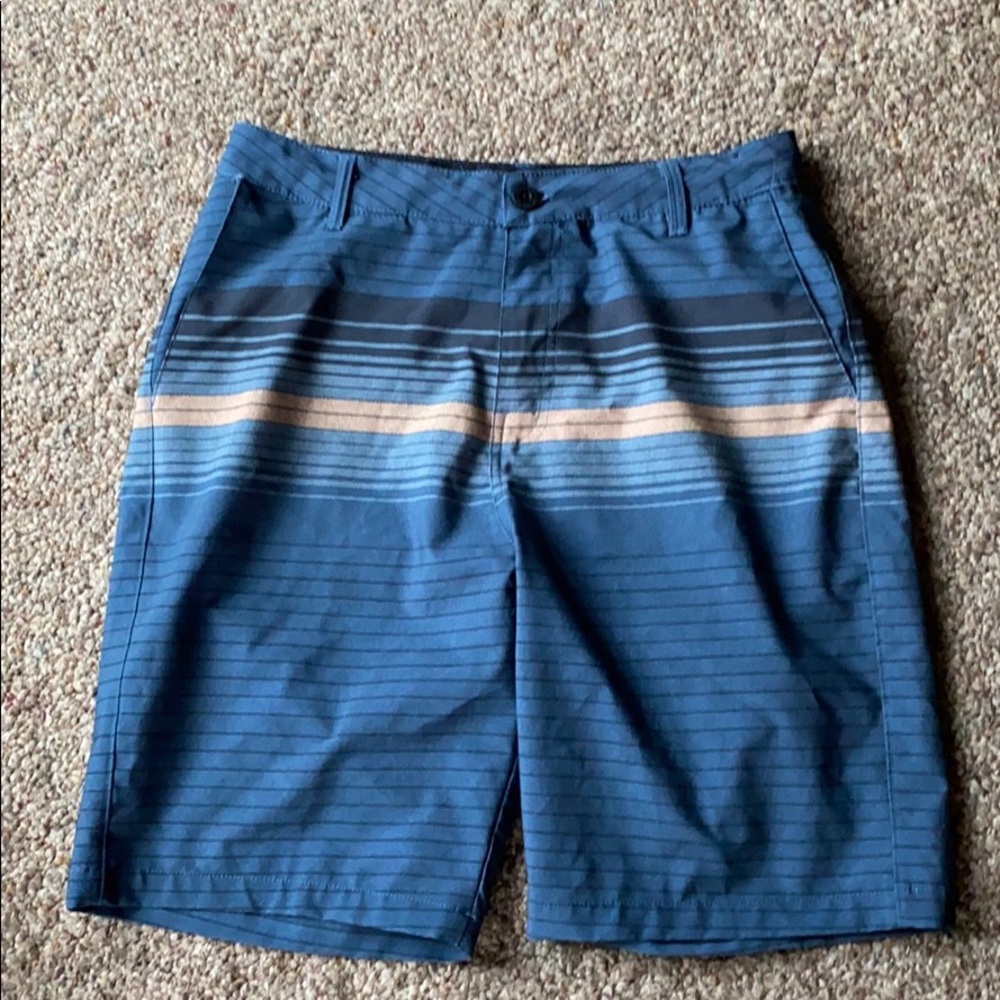 Ocean Current Casual Shorts